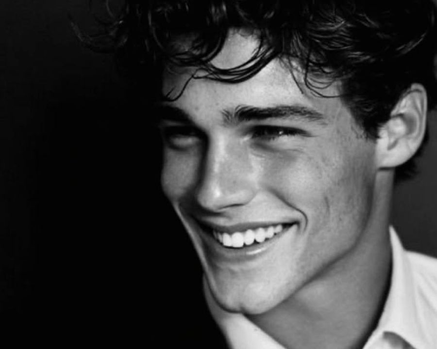 A confident smile designed with Digital Smile Design